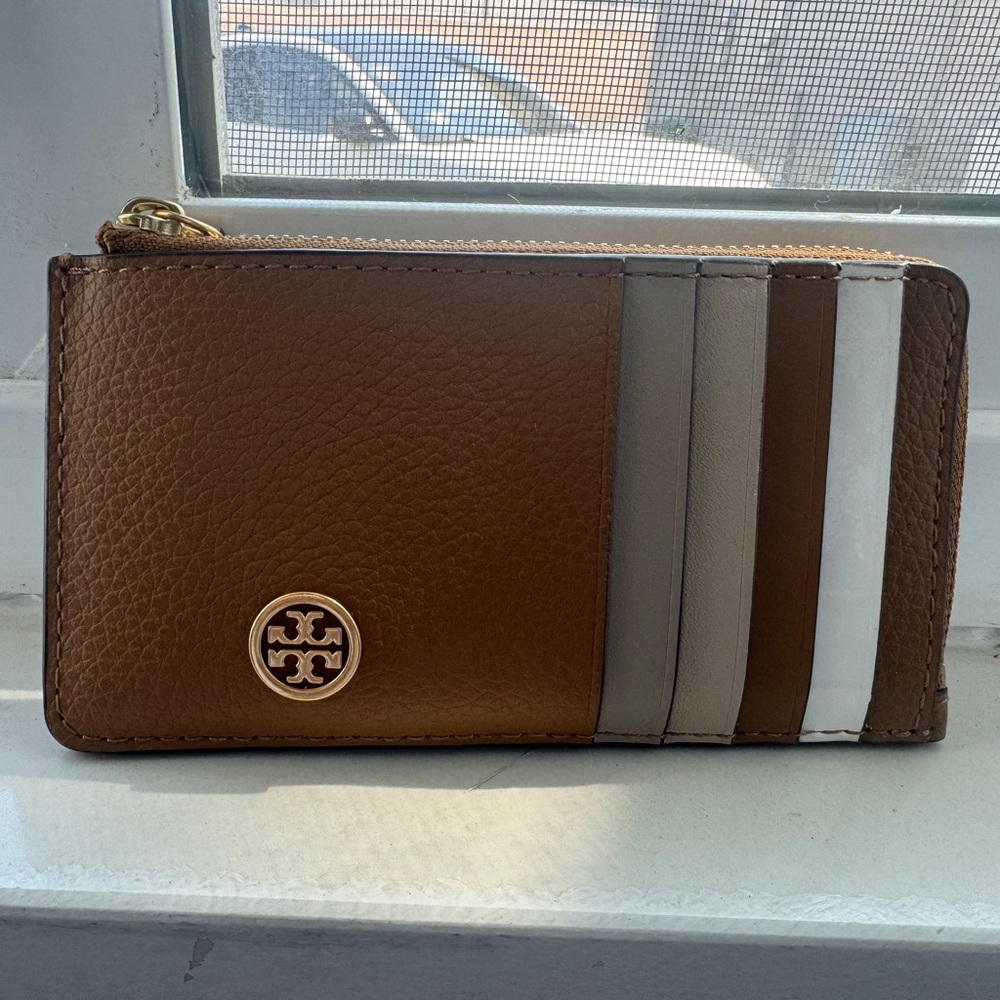 Tory Burch card holder 💕